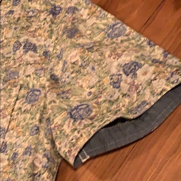 Free Planet Flower shirt - Picture 2 of 3